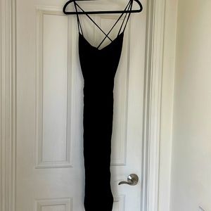 Black midriff cutout midi ruched dress